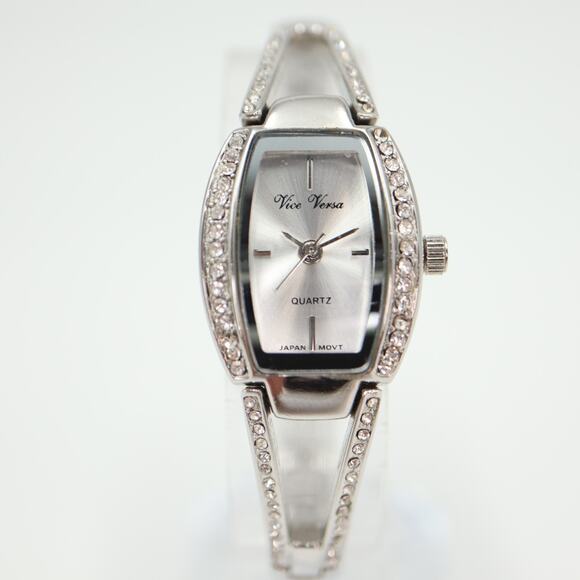 Vice Versa Ladies Silver Tone Watch Barrell Dial Diamond Accent Bezel Bracelet - Picture 5 of 14